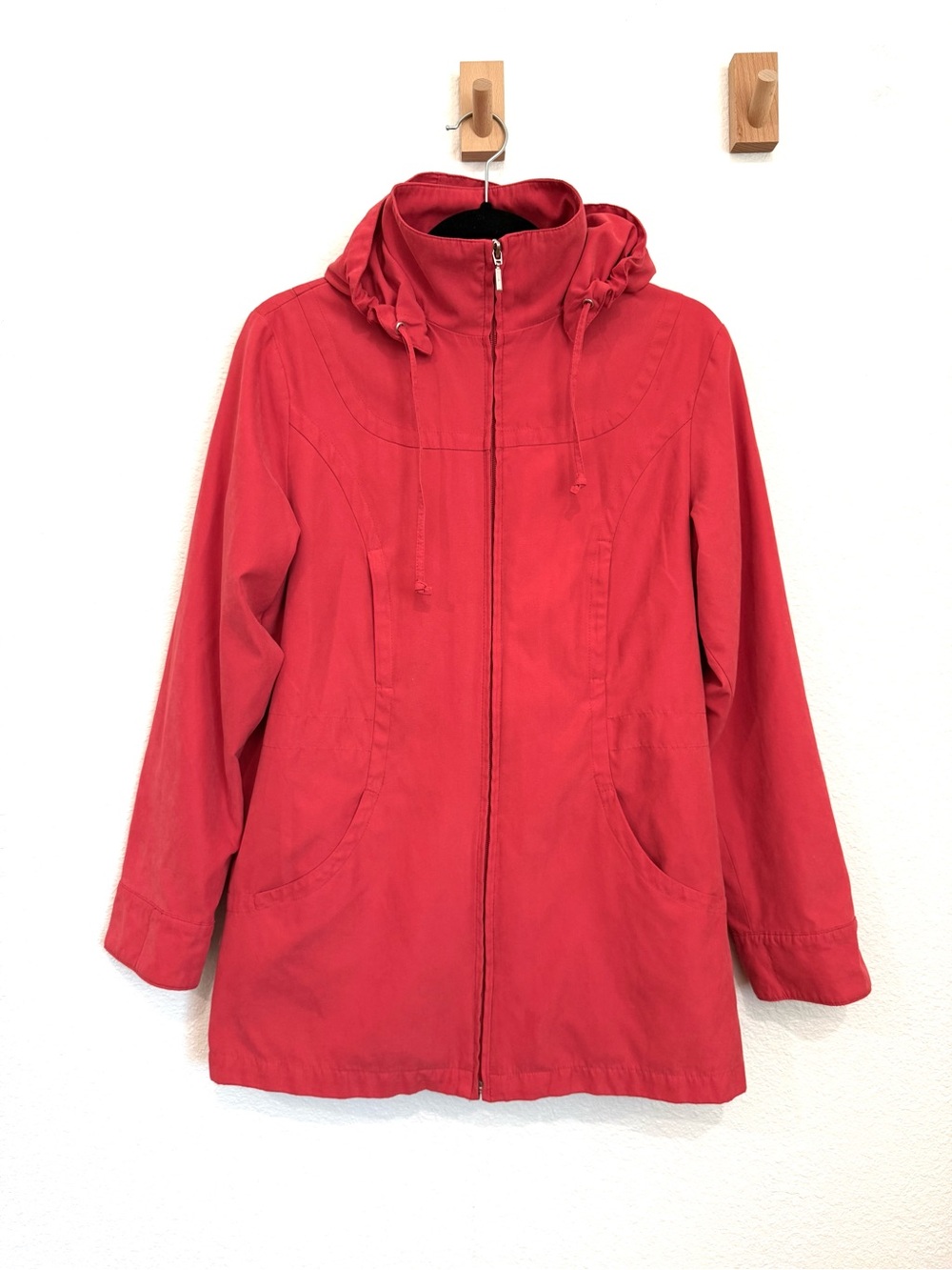 Vintage 2000’s Mulberry Red Hooded Zip Jacket Windbreaker
